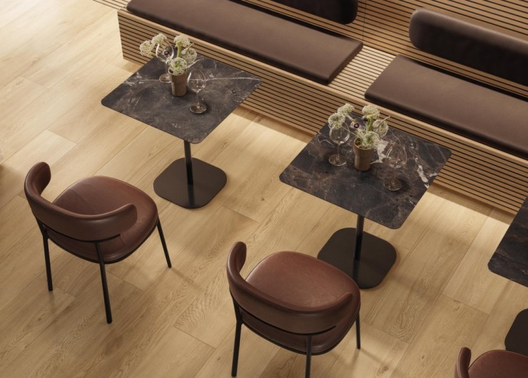 На фотографии пример использования плитки из коллекции Four Seasons фабрики Flaviker в дизайне интерьера.